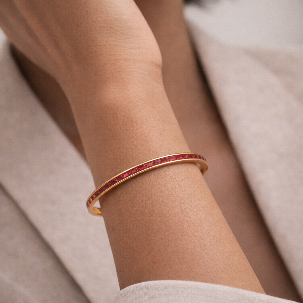 Ivée Ruby Line Slim Bangle